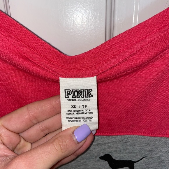 VS PINK T-Shirt - Picture 3 of 6
